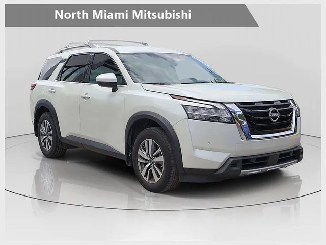 2024 Nissan Pathfinder SL