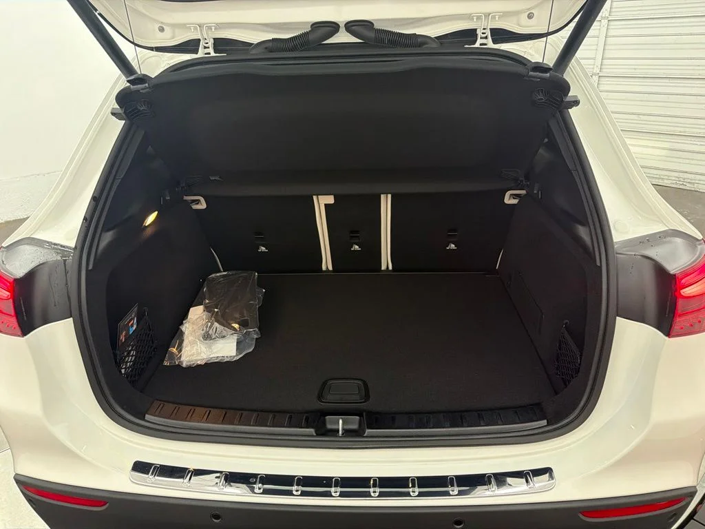New 2026 White Mercedes-Benz GLA 250 image 24