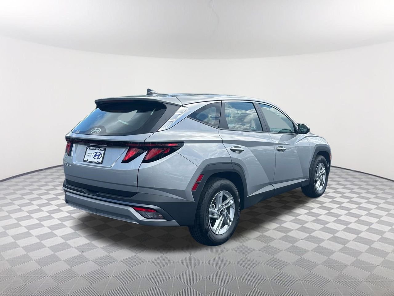 New 2026 Shimmering Silver Hyundai SE image 5