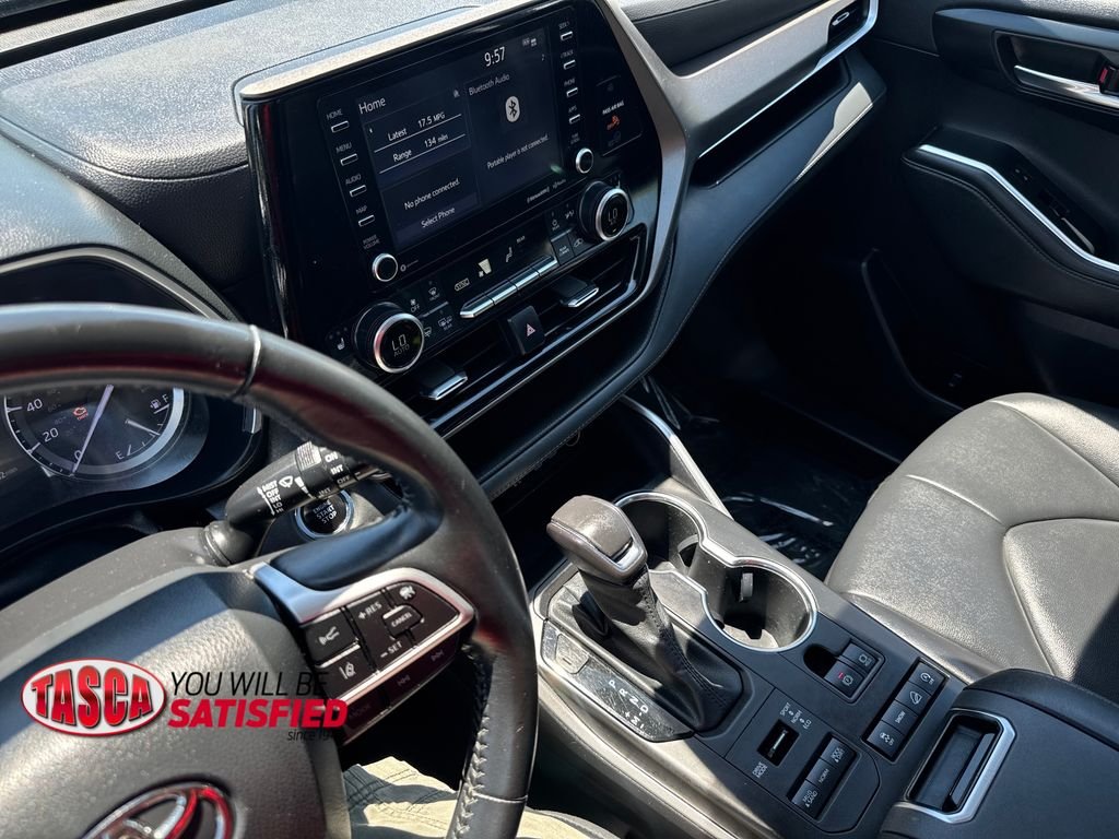 Used 2022 Gray Toyota XLE image 24