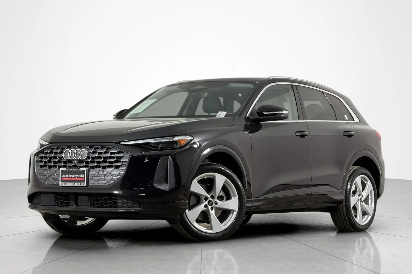 2025 Audi Q5 40 Premium Plus's photo