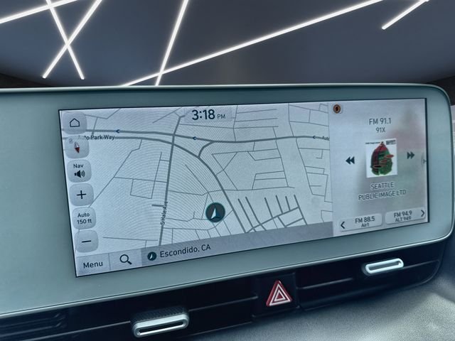 Used 2024 Black Hyundai SE image 20