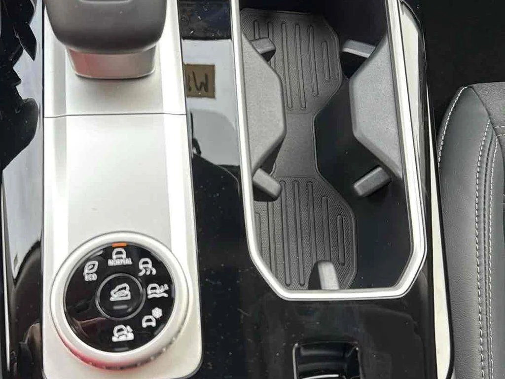 2026 Mitsubishi Outlander SE - Photo 24