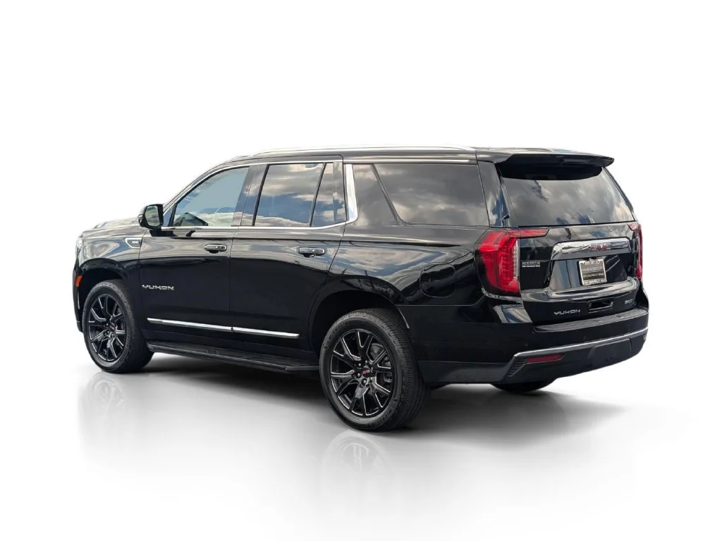 Used 2023 Onyx Black GMC SLT image 11