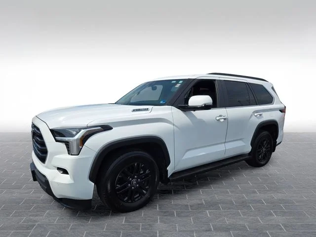 Used 2025 White Toyota SR5 image 3