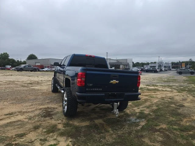 Used 2018 Blue Chevrolet LT image 6