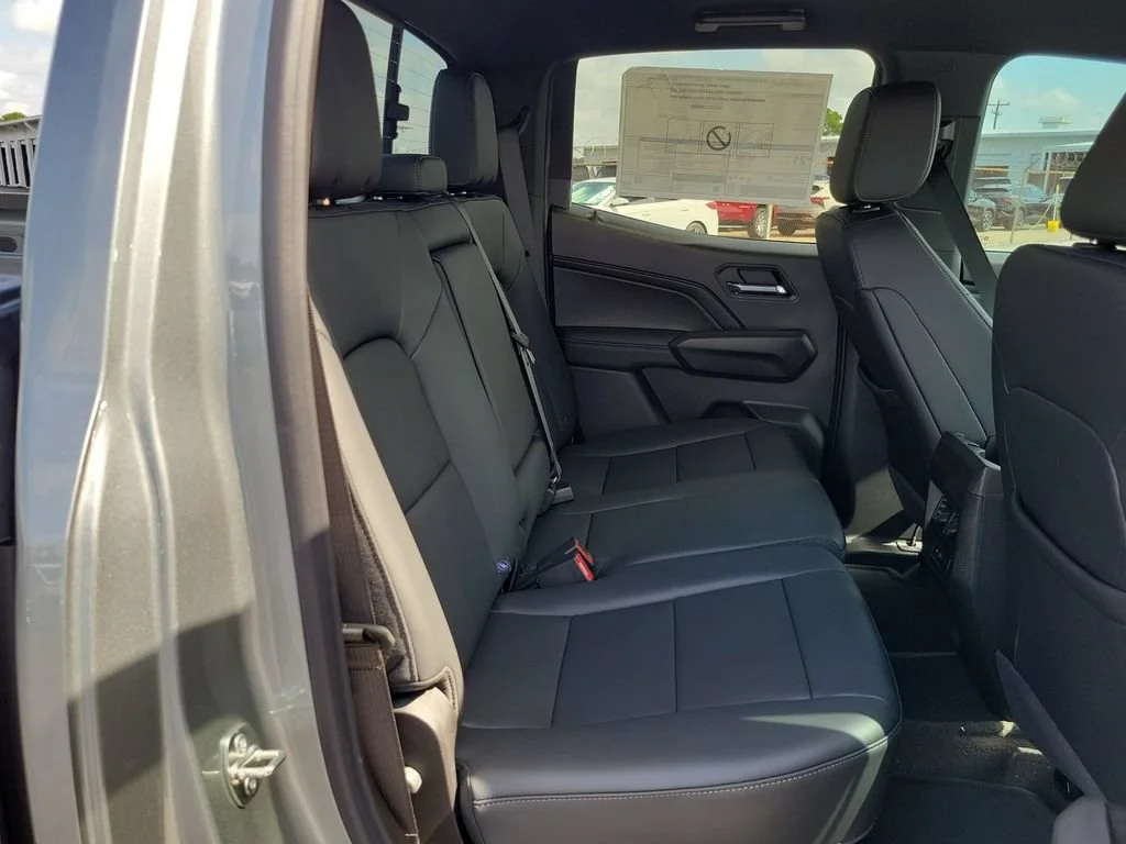New 2026 Sterling Gray Metallic Chevrolet LT image 27