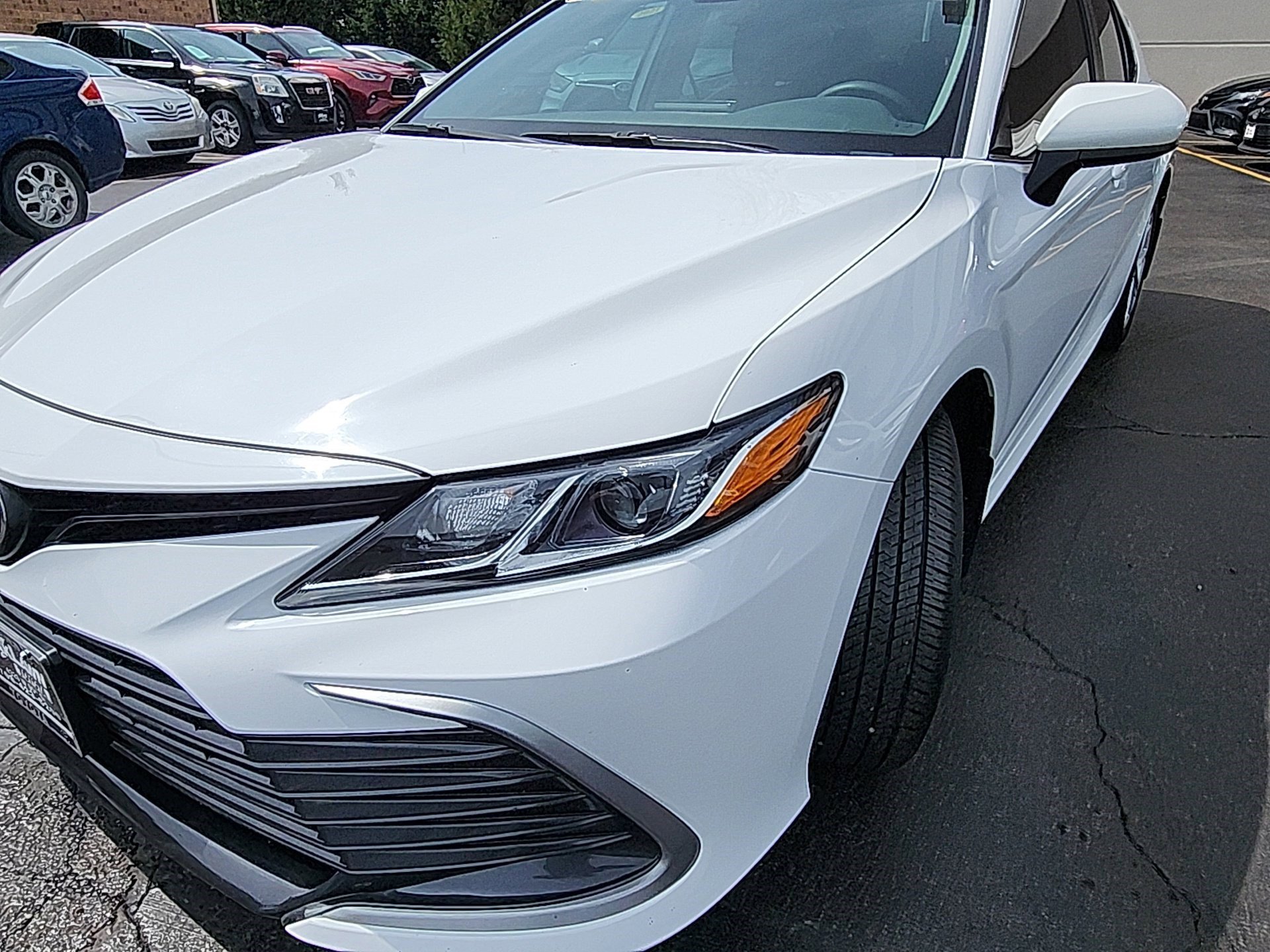 2024 Toyota Camry LE - Photo 9
