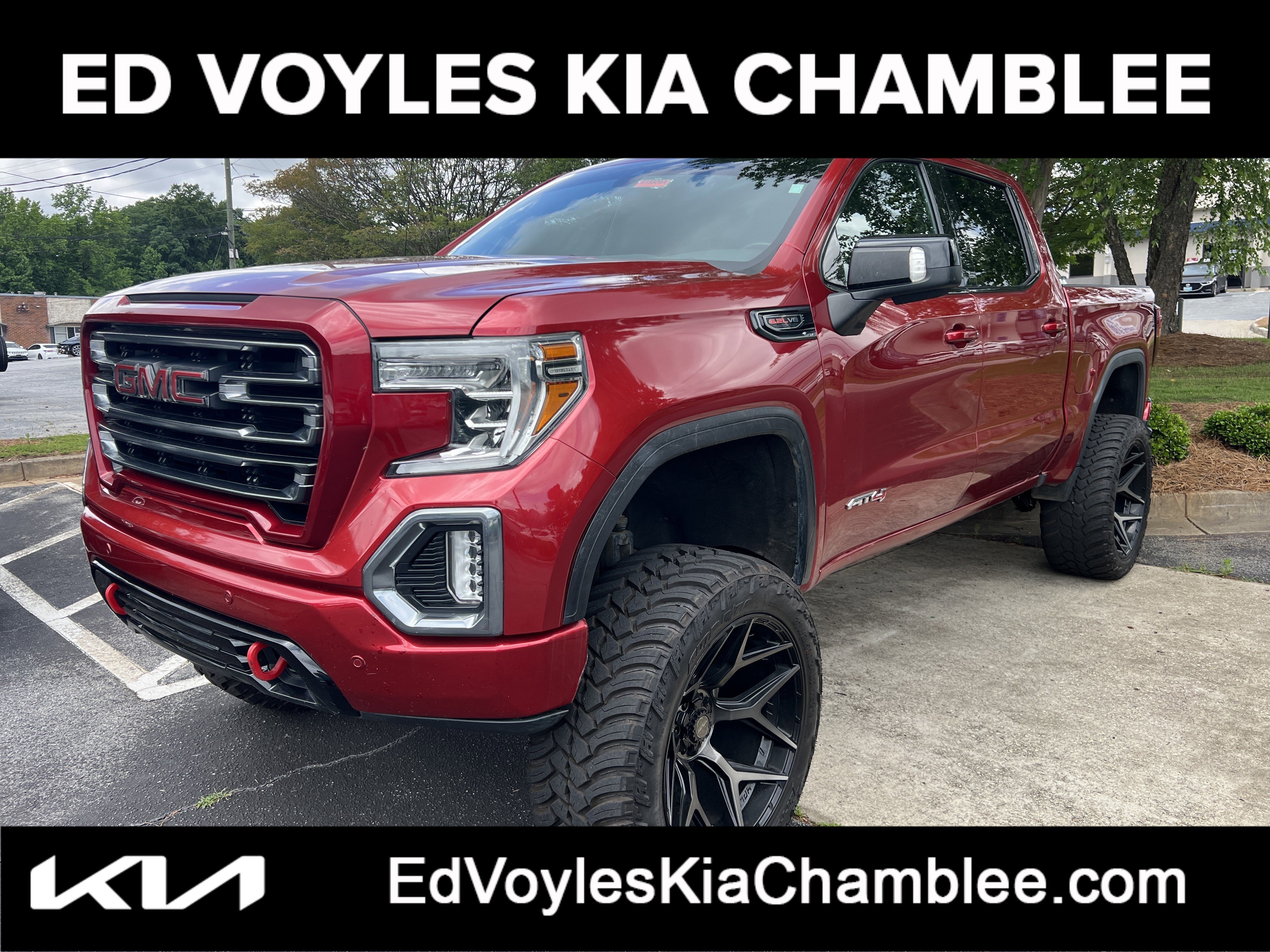 2022 GMC Sierra 4WD Crew Cab Short Box AT4's photo