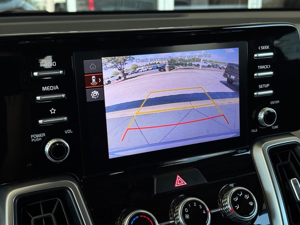 Used 2022 Silver Kia LX image 4