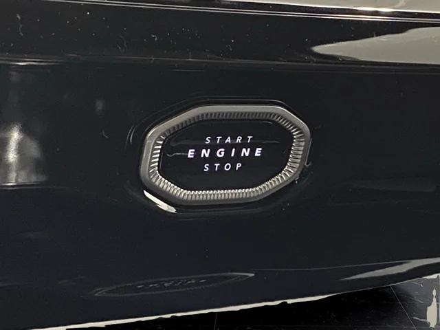 New 2026 Bright White Clear-Coat Exterior Paint Jeep Altitude image 29