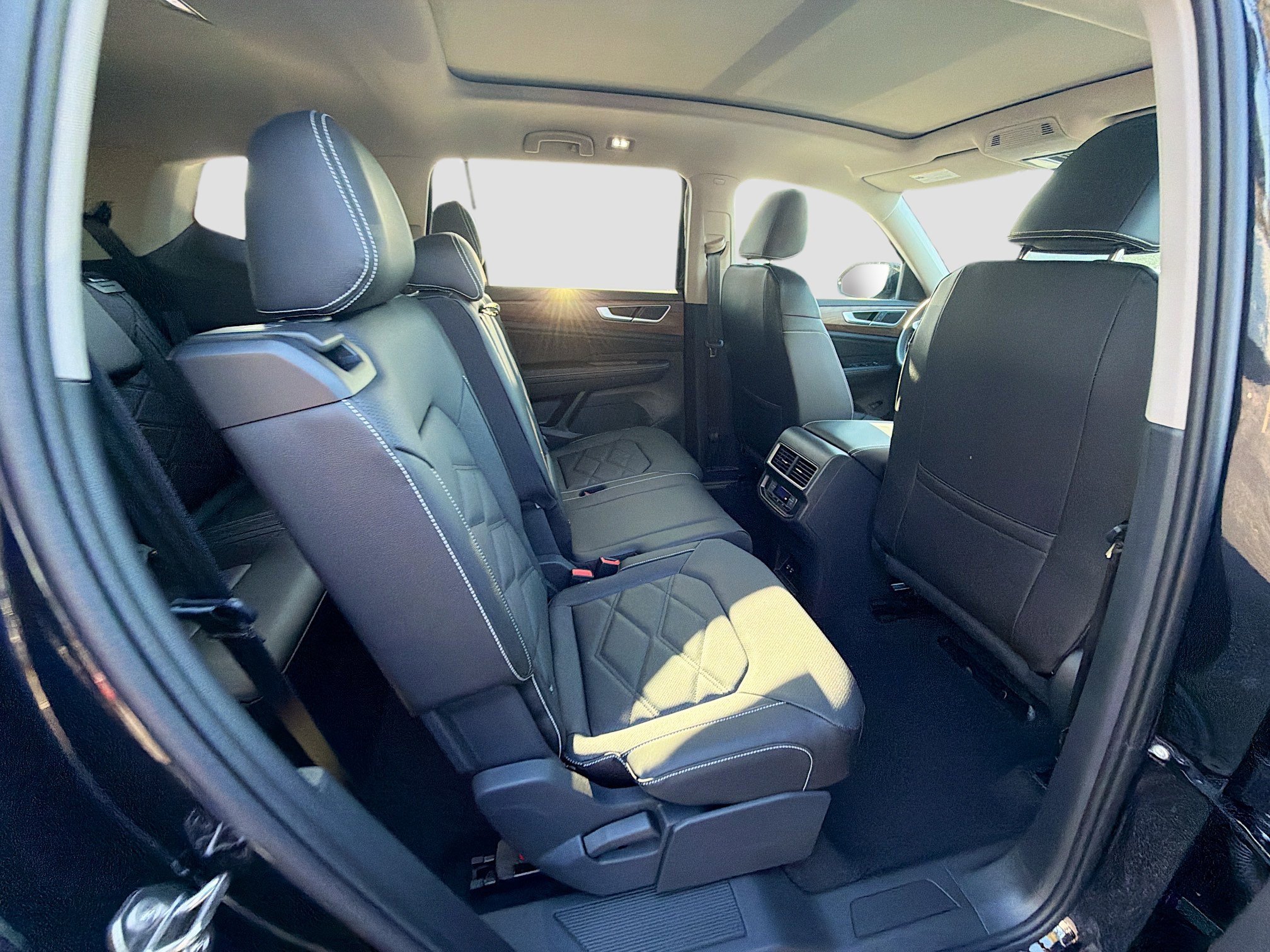 2026 Volkswagen Atlas SE w/Tech - Photo 22