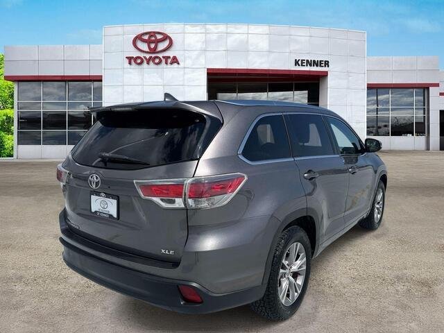 Used 2015 Predawn Gray Mica Toyota XLE image 6