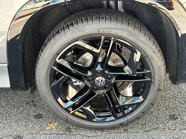New 2026 Platinum Gray Metallic Volkswagen 2.0T SE R-Line Black image 20