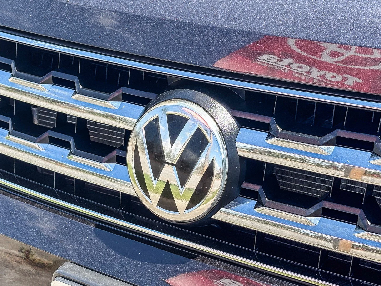 Used 2019 Pacific Blue Metallic Volkswagen 3.6L V6 SE image 9