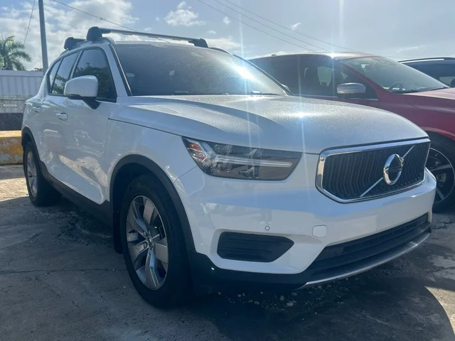 2019 Volvo XC40 Momentum