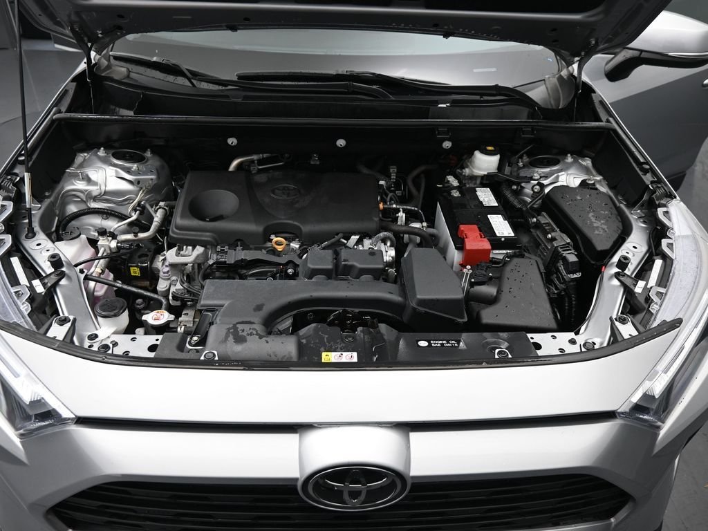 2023 Toyota RAV4 XLE - Photo 14
