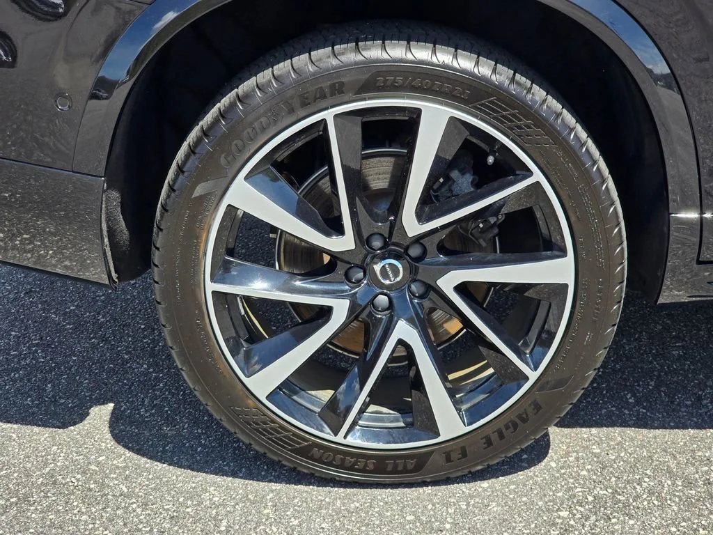2023 Volvo XC90 Plus - Photo 17