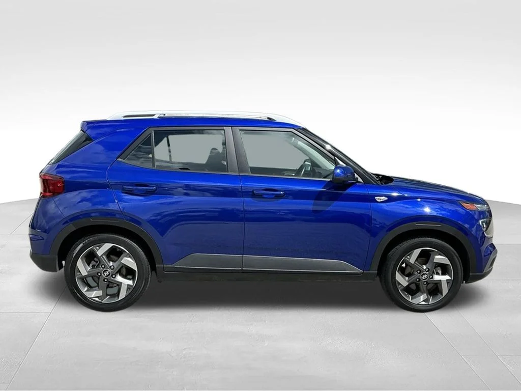 Used 2025 Blue Hyundai SEL image 13