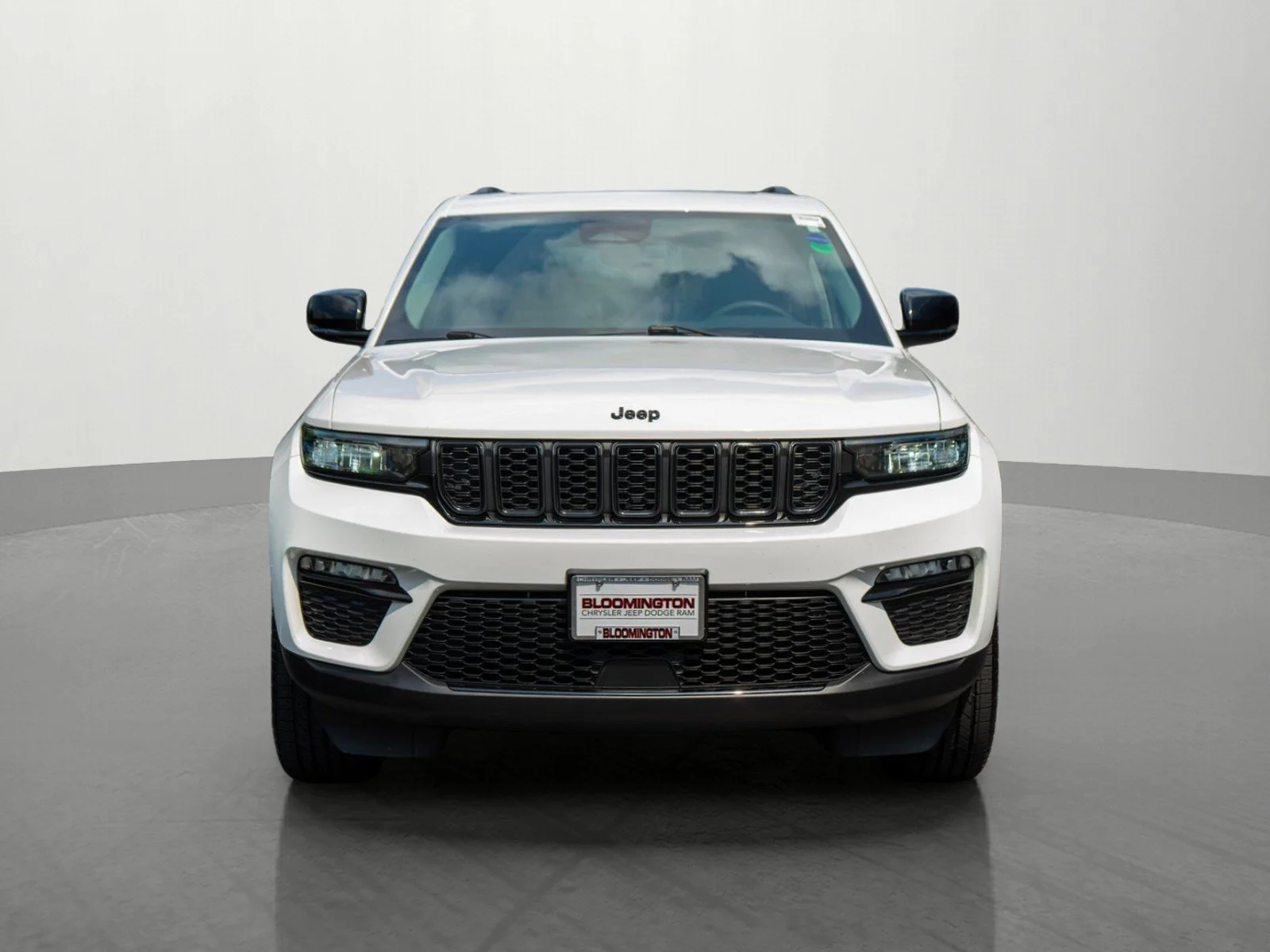 Used 2023 Jeep Grand Cherokee Limited with VIN 1C4RJHBG1PC566674 for sale in Minneapolis, Minnesota