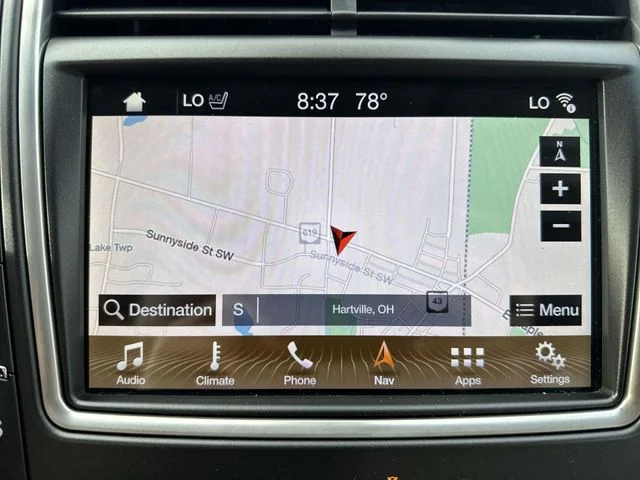 Used 2018  Lincoln Reserve image 28