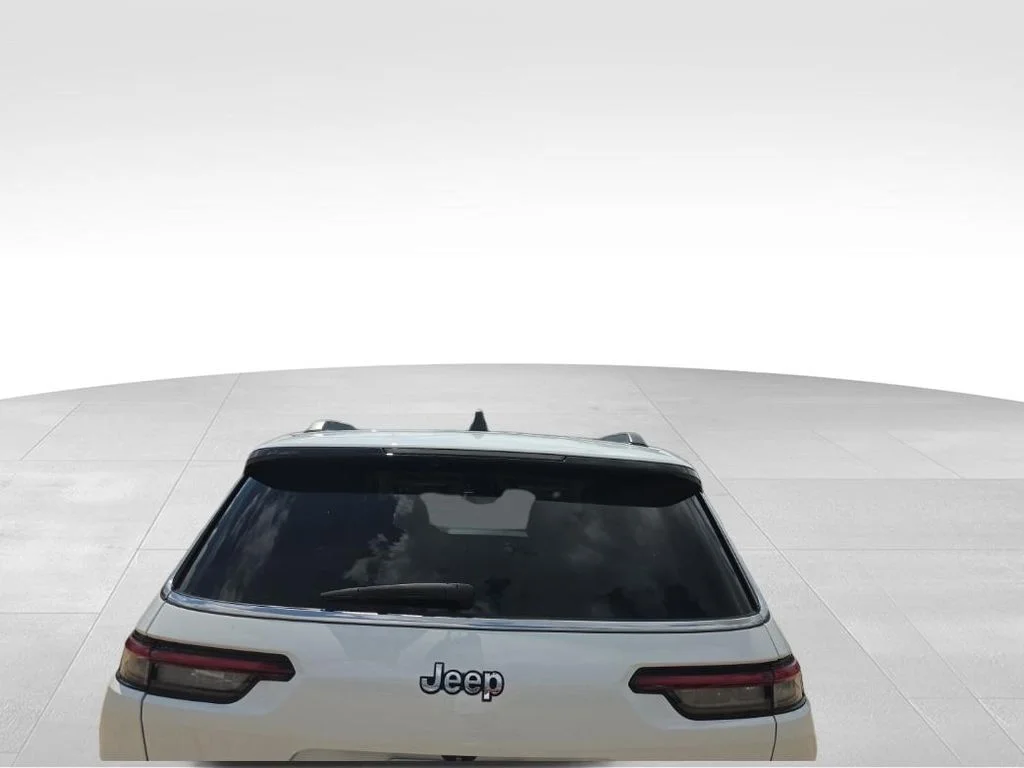 Used 2021 White Jeep Limited image 11