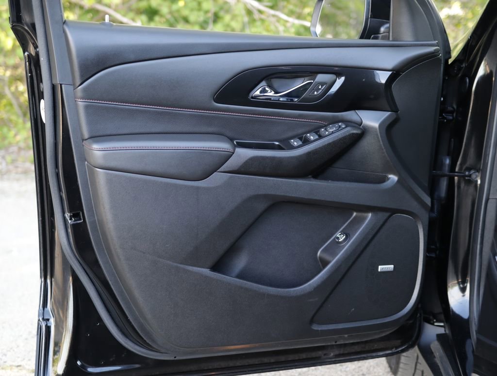 Used 2023 Mosaic Black Metallic Chevrolet RS image 25