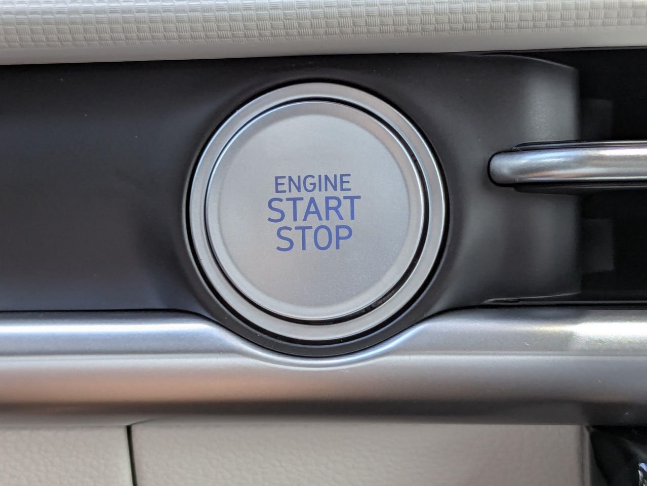 New 2026 Hampton Gray Hyundai SEL Plus FWD image 28