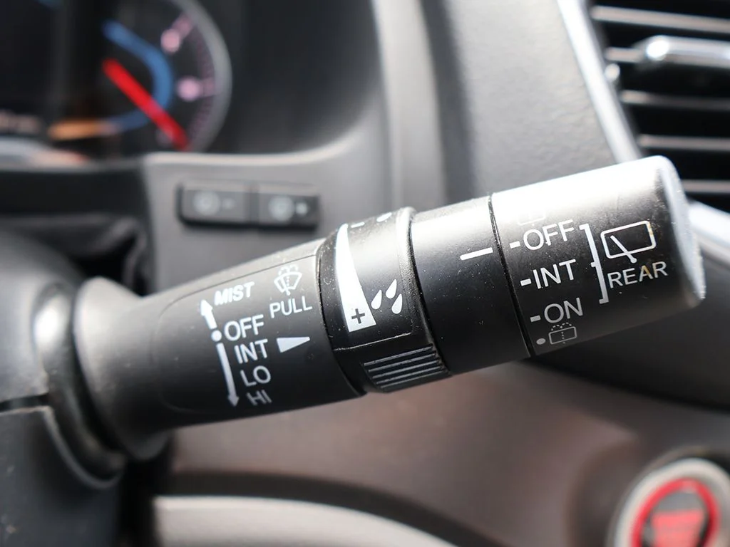 Used 2021 Silver Honda EX image 37