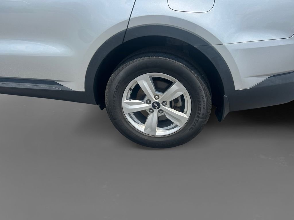 Used 2021 Silver Kia LX image 8