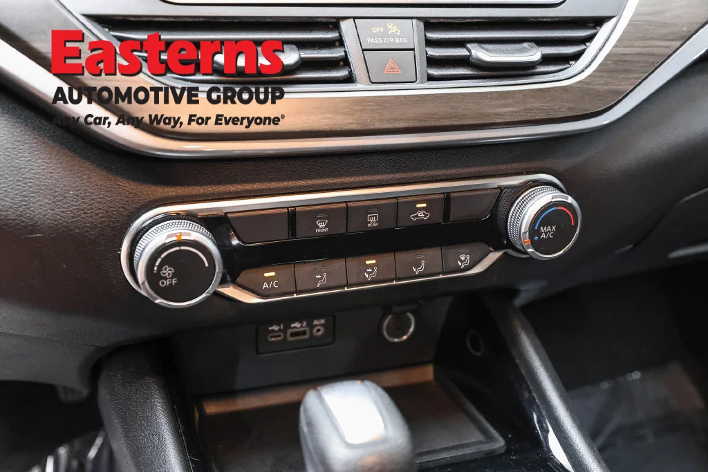 Used 2024 Red Nissan 2.5 SV image 13