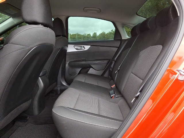 Used 2022 Red Kia LXS image 11