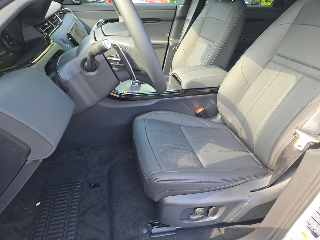 New 2026 Fuji White Land Rover S image 18