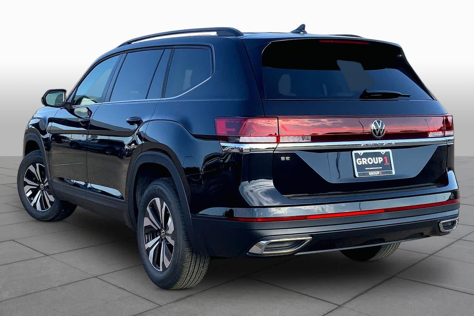 New 2026 Deep Black Pearl Volkswagen 2.0T SE image 11