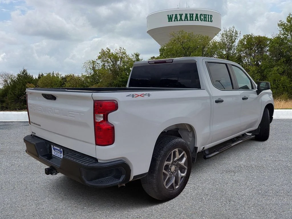 Used 2023 White Chevrolet WT image 5