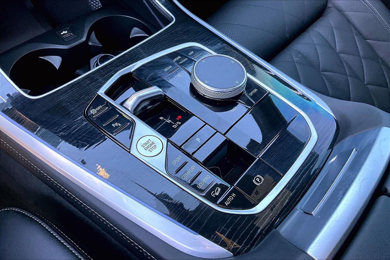 Used 2024 Skyscraper Grey Metallic BMW xDrive40i image 15