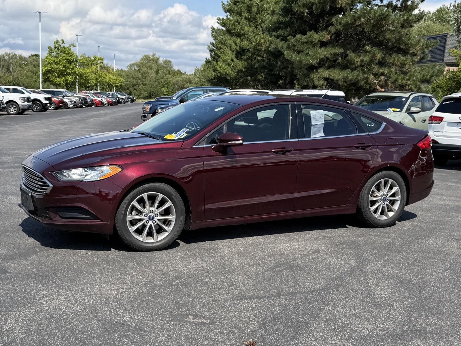 Used 2017 Burgundy Velvet Metallic Tinted Clearcoat Ford SE image 4
