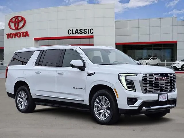 2025 GMC Yukon Denali AWD's photo