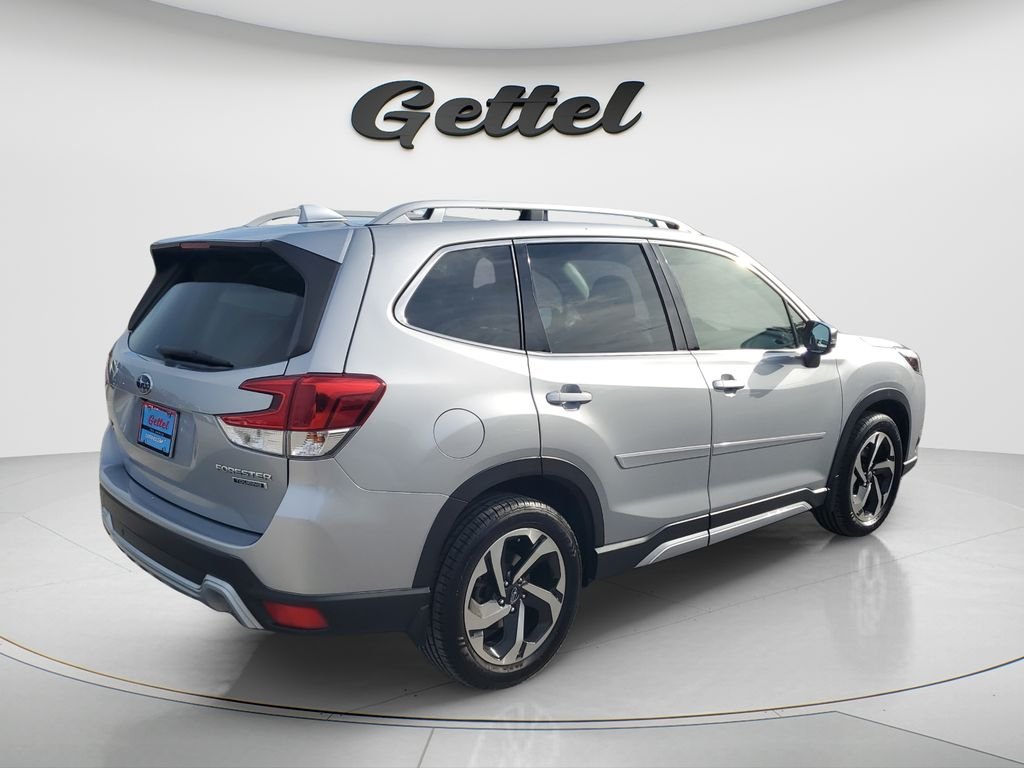 Used 2022 Silver Subaru Touring image 5