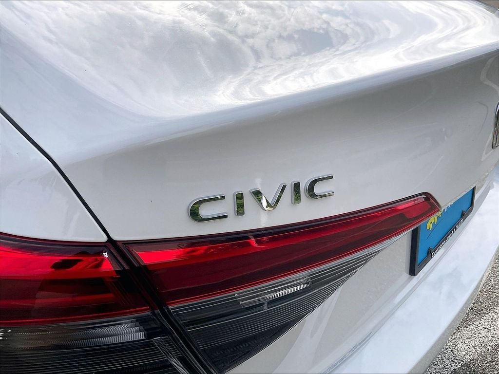 Used 2023 White Honda EX image 28