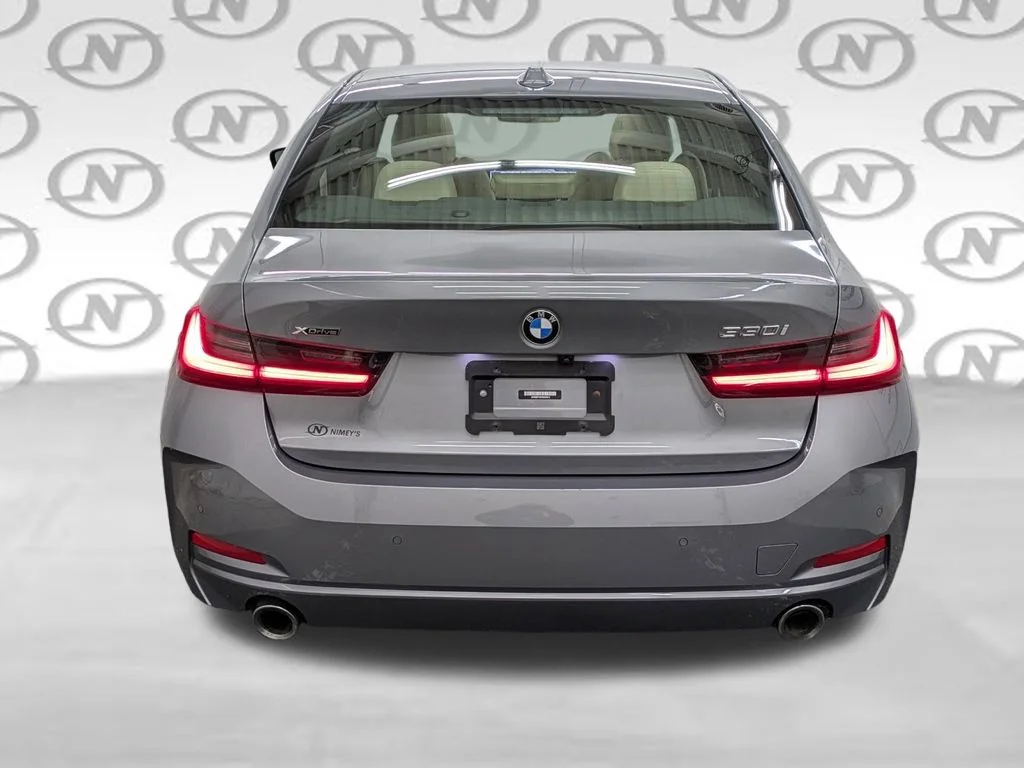 2023 BMW 3 Series 330i - Photo 23