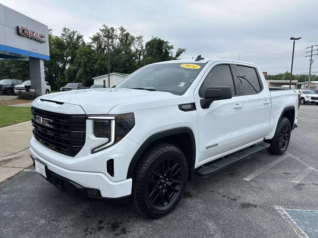Used 2024 Summit White GMC Elevation image 8