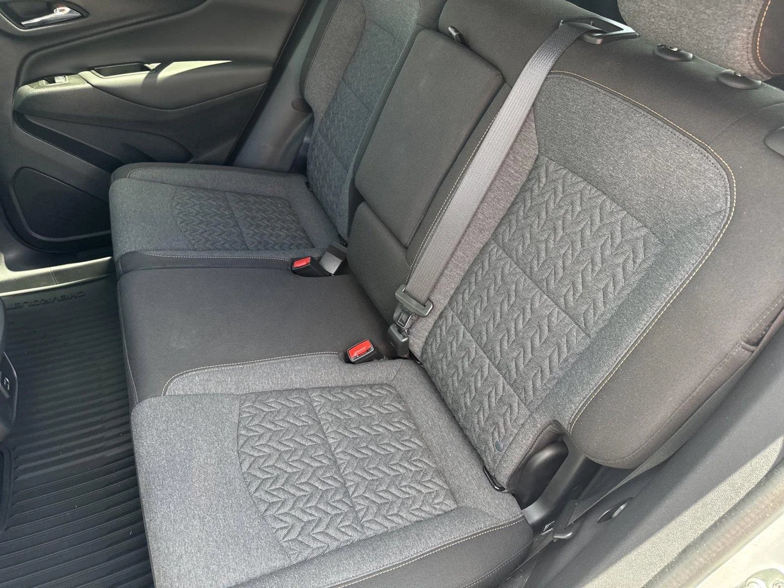 Used 2024 Summit White Chevrolet LT image 31