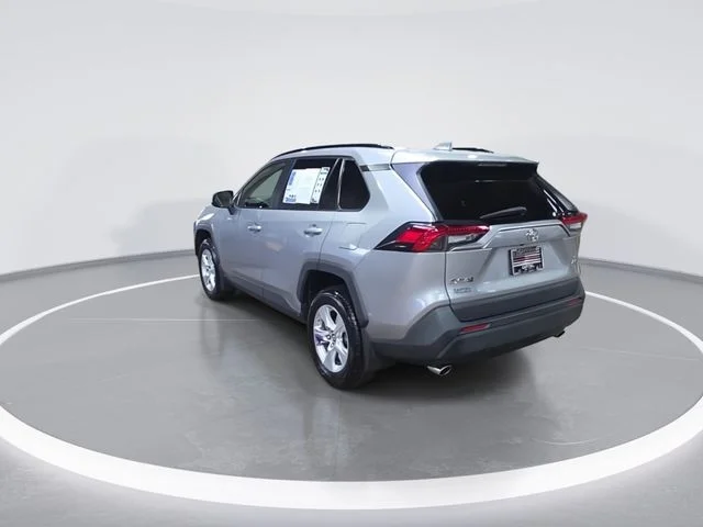 Used 2019 Silver Toyota XLE image 6