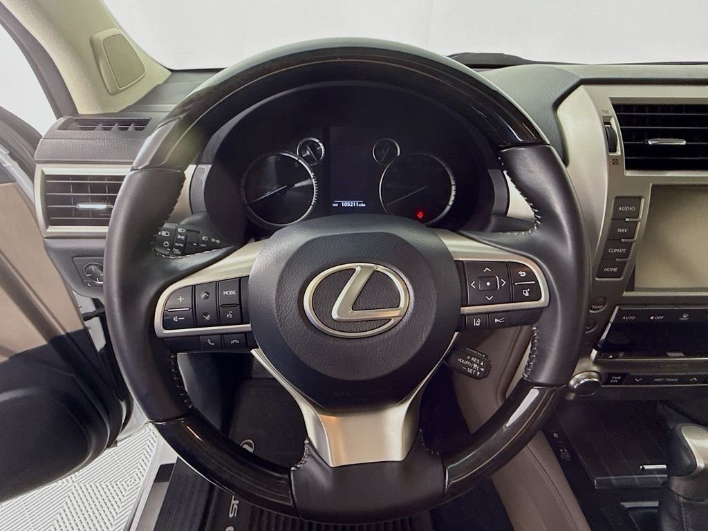 Used 2020 White Lexus 460 image 12