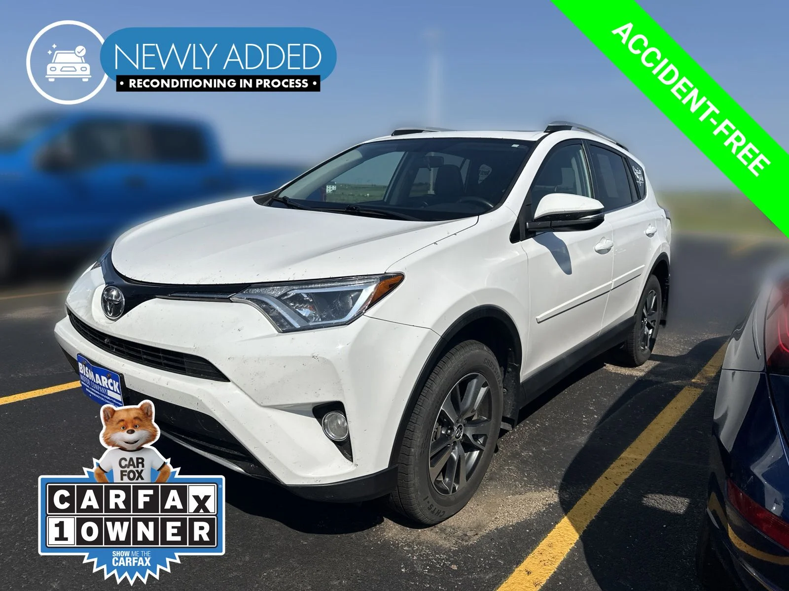 Used 2016 White Toyota XLE image 1
