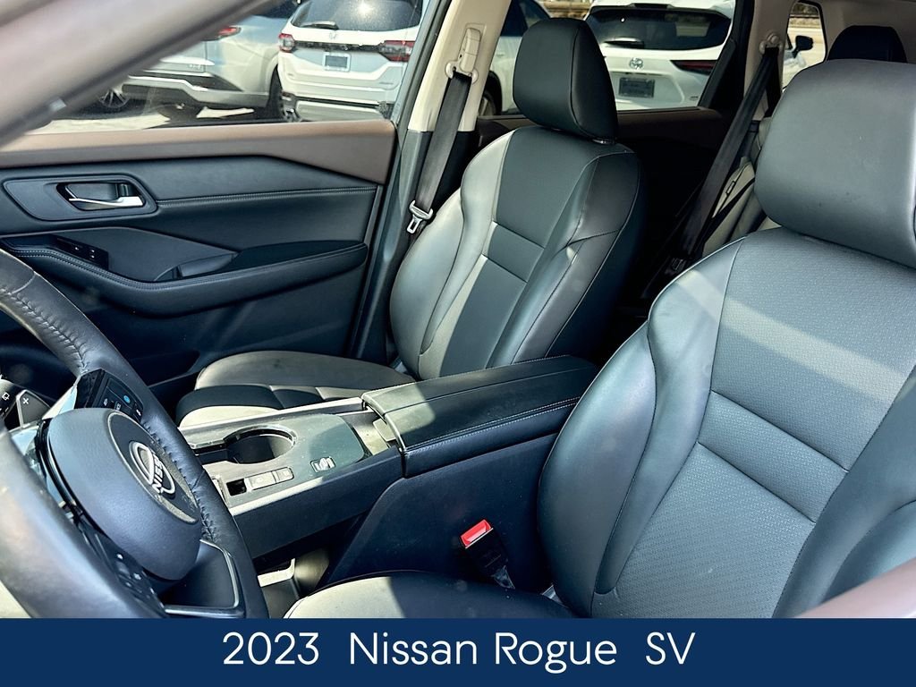 Used 2023 Gray Nissan SV image 8