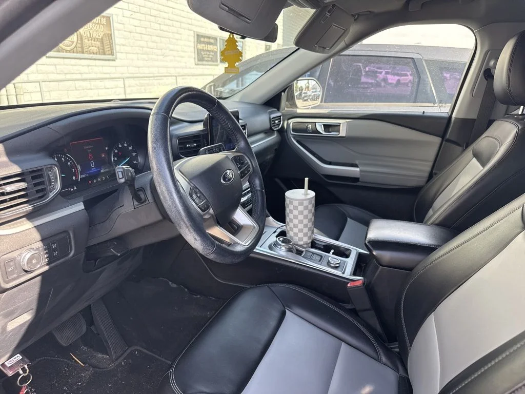 Used 2022 Black Ford XLT image 5