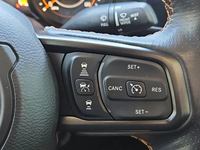 Used 2024  Jeep Mojave image 24