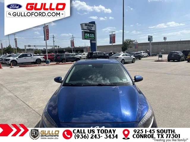 Used 2023 Deep Sea Blue Kia LXS image 2